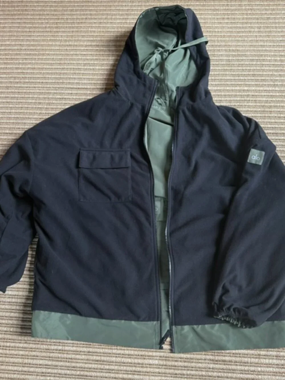 Alo Yoga Legion Reversible Hooded Jacket Olive Green Black Fleece Oversized Sz